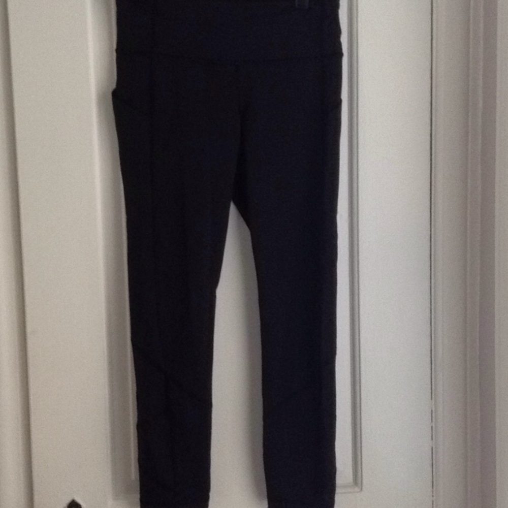 Lulu lemon capris